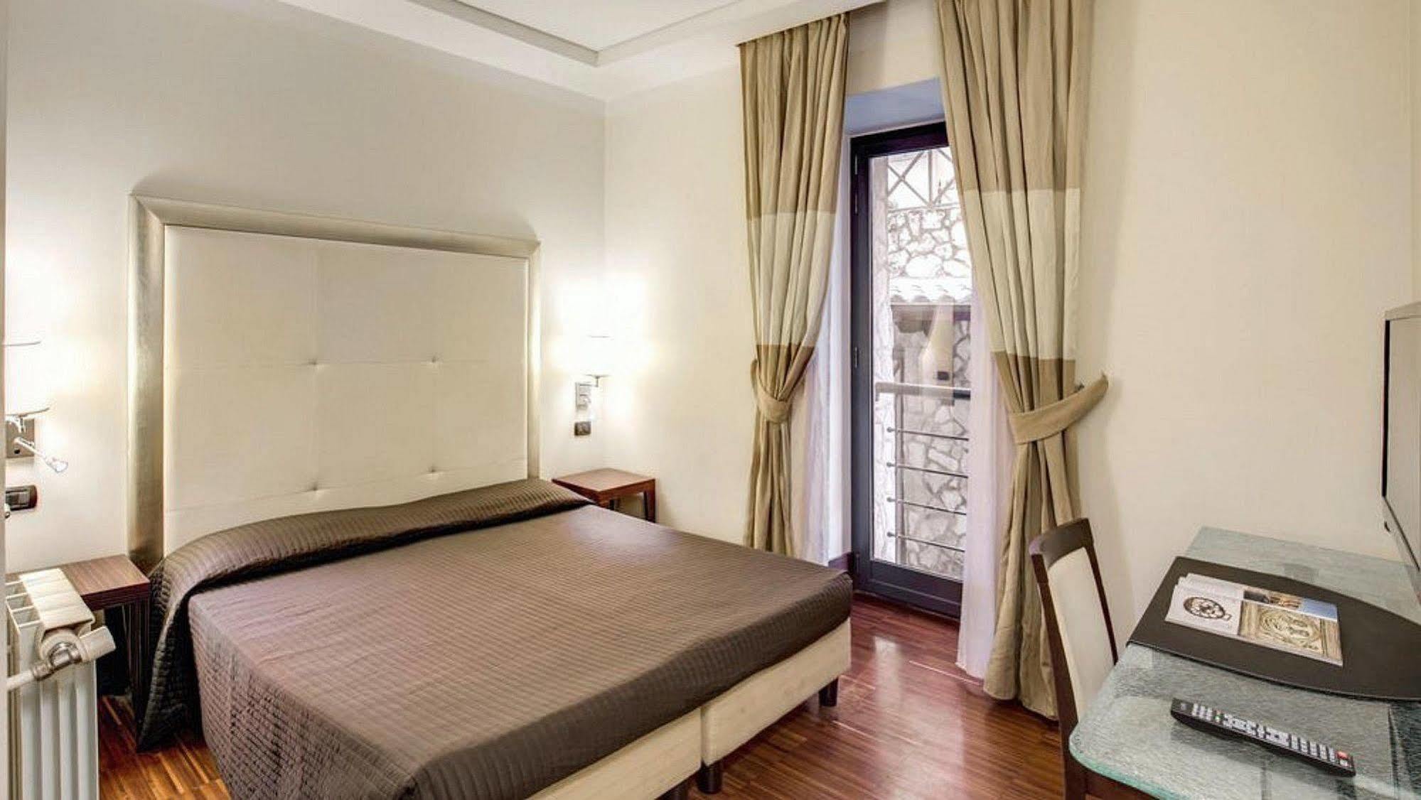 The Strand Hotel Roma Exterior foto